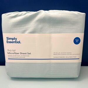 NWT Simply Essential Light Blue Twin XL Sheets